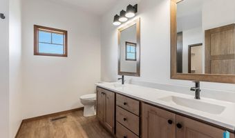 2308 E Brek St, Brandon, SD 57005