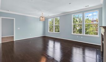 4950 BRENMAN PARK Dr 308, Alexandria, VA 22304