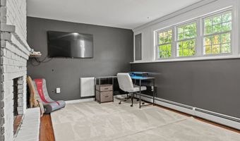37 Pine Ridge Dr, Candia, NH 03034