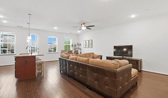 42045 BERKLEY HILL Ter, Aldie, VA 20105