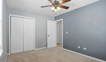 39450 N Circle Ave, Antioch, IL 60002