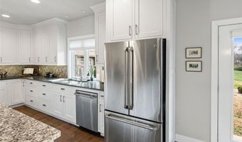 4715 Richland Woods Ct, Alton, IL 62002