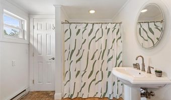 226 Becker Ave, East Providence, RI 02915