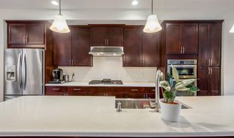 2765 Ashcombe Dr, Ann Arbor, MI 48105