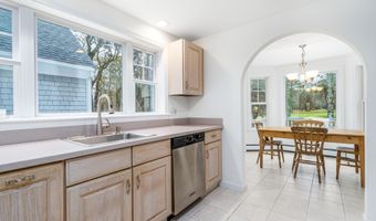 189 Dromoland Ln, Barnstable, MA 02630