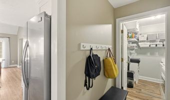 617 Eaton Dr, Aurora, OH 44202