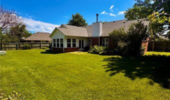 3802 SW Maple Rd, Bentonville, AR 72712