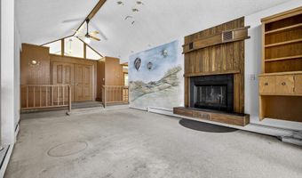 521 W SENECA Dr, Appleton, WI 54911