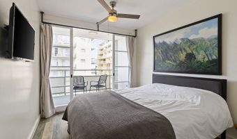 445 Kaiolu St 812, Honolulu, HI 96815