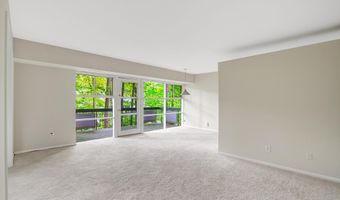 7717 DONNYBROOK Ct 103, Annandale, VA 22003