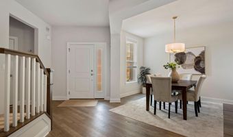 3064 N Spurway Dr, Ann Arbor, MI 48105