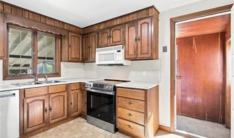 31 Monica Dr, Cumberland, RI 02864