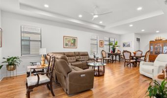 5828 WINDBREAK Ct, Apollo Beach, FL 33572