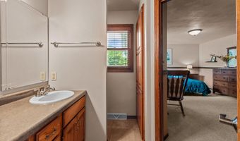 2521 E INGLEWOOD Pl, Appleton, WI 54915