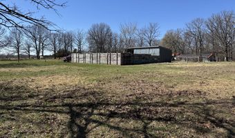 942 N Dade 131, Arcola, MO 65603