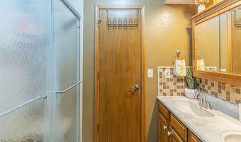 2104 Cedarcrest Ct, Arkansas City, KS 67005