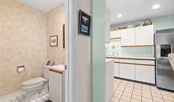 119 Corey Ln, Middletown, RI 02842