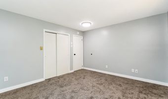 18 Holiday Dr, Albrightsville, PA 18210