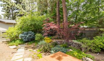 60836 Yellow Leaf St, Bend, OR 97702
