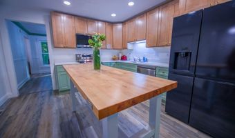5681 Springhollow Ct, Avon, IN 46123