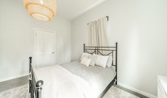 1217 W 6th St, Anderson, IN 46016