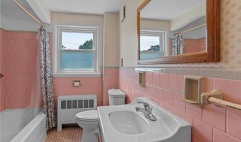 56 Brookfield Dr, Cranston, RI 02920