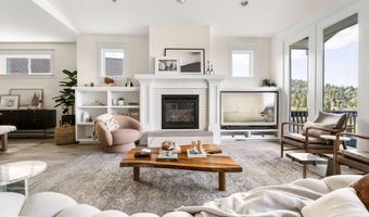 2608 NW Compass Corner Loop, Bend, OR 97703
