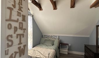 8 Main St, Bennington, NH 03442