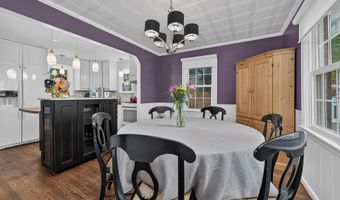 9908 DICKENS Ave, Bethesda, MD 20814