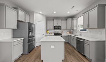 14 Shady Oaks Rd, Angier, NC 27501