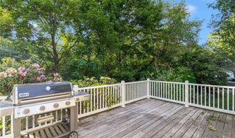 350 Essex Rd, North Kingstown, RI 02852