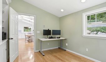 39 Ethan Allen Dr, Acton, MA 01720