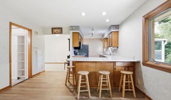 26 W Hill Valley Dr, Indianapolis, IN 46217