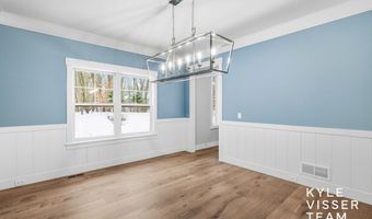 7787 S Gracemoor Ct SE, Alto, MI 49302