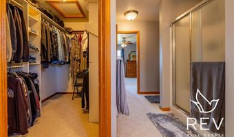 14 Beacon Dr, Cody, WY 82414