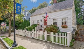 27 King St, East Greenwich, RI 02818