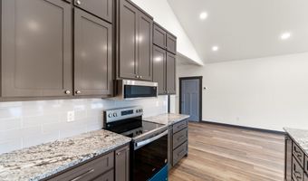 205 Lindsey Ave, Adair, OK 74330