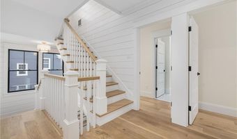 7 Champlin St, Newport, RI 02840