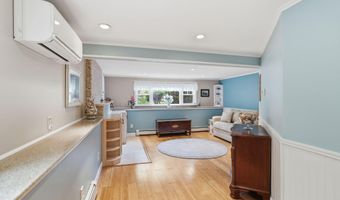 17 Briggs Ave, Bourne, MA 02532