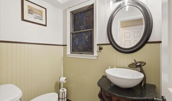 4003 KLOMAN St, Annandale, VA 22003