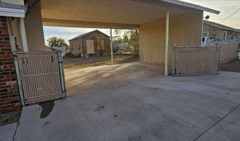 2701 Mountain View Dr, Carlsbad, NM 88101