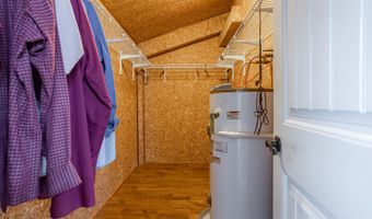 2421 Moorison Loop, Anderson, MO 64831