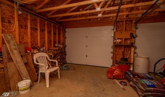 3 Back Rd, Abbot, ME 04406