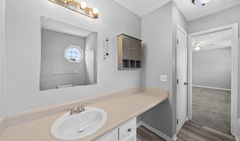 2392 Minerva Park Pl, Columbus, OH 43229