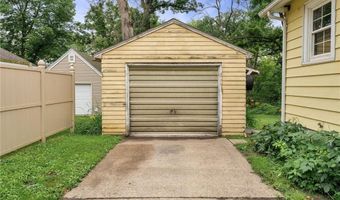 208 12th St SE, Austin, MN 55912