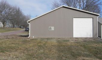 907 Court Ave, Bedford, IA 50833
