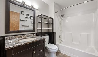 158 Elm Ridge Dr, North Liberty, IA 52317