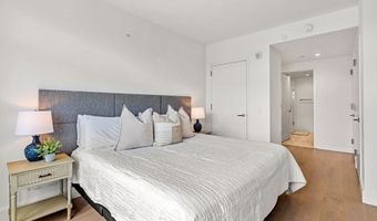 100 Lovejoy Wharf 3G, Boston, MA 02205