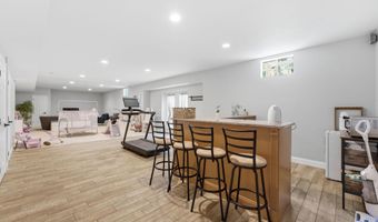 705 N ASHTON St, Alexandria, VA 22312