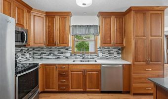 2818 Eisenhower Ave, Ames, IA 50010